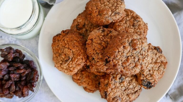 Best Oatmeal Raisin Cookie Recipe