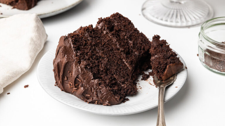 Decadent Gluten-Free Chocolate Cake Recipe