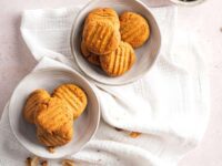 Keto Peanut Butter Cookies | 4 Ingredients & 2 NET CARBS Per Cookie