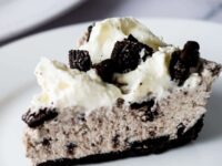 No Bake Oreo Pie | Easy To Make & Only Takes 15 Minutes To Prepare