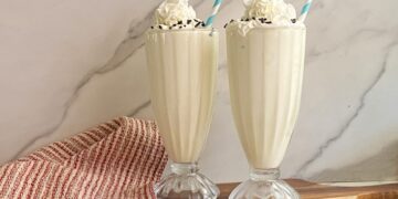 Old-Fashioned Vanilla Milkshake Recipe