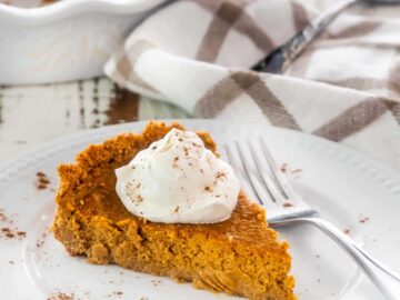 Pumpkin Pie with Graham Cracker Crust