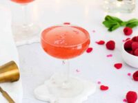 Raspberry Ros�� Spritzer ��� easy cocktail!