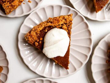 Pumpkin Pie with Graham Cracker Crust